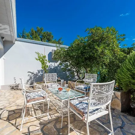 Maslenica Дом отдыха *