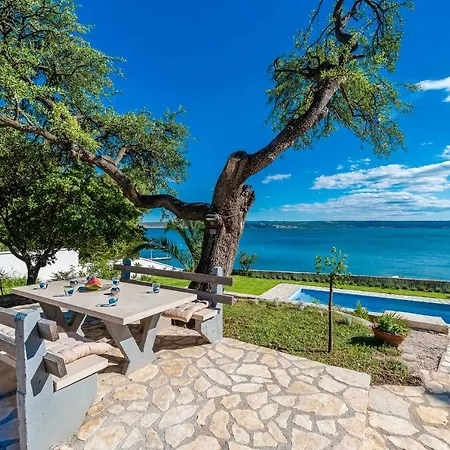 Nyaraló Maslenica *