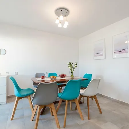 Nyaraló Maslenica *