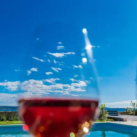 Maslenica Tatil Evi *